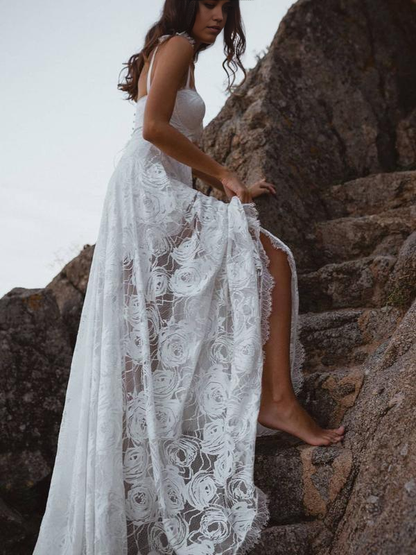 Wholesa A-Line V-Neck Lace Backless Spaghetti Straps Lace Beach Wedding Dress