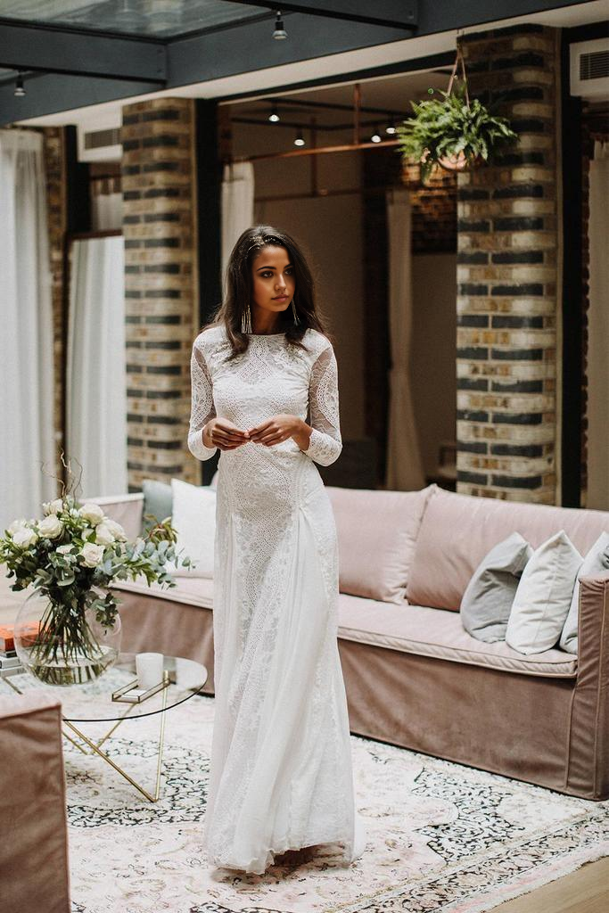 Wholesa Sheath/Column Lace Long Sleeve Open Back Bridal Gown Wedding Dress