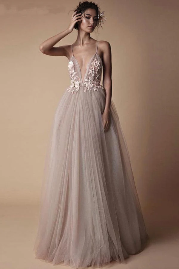 Wholesa A-line Beach Deep V Neck Spaghetti Strap Wedding Dresses With Applique