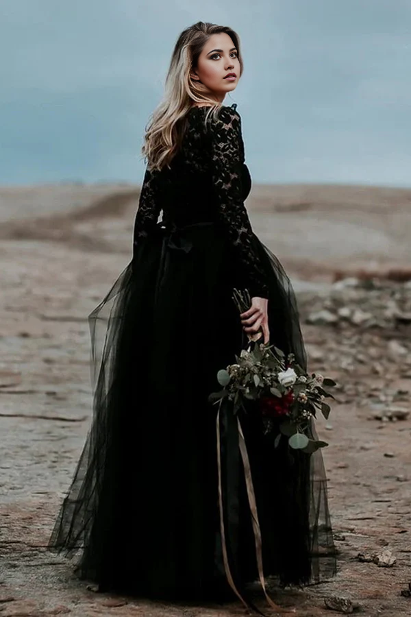 Wholesa Boho A-Line Lace Appliqued Black Bridal Gown Wedding Dress
