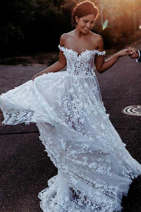 Wholesa A-Line Elegant Off Shoulder White Tulle Wedding Dress with Appliques