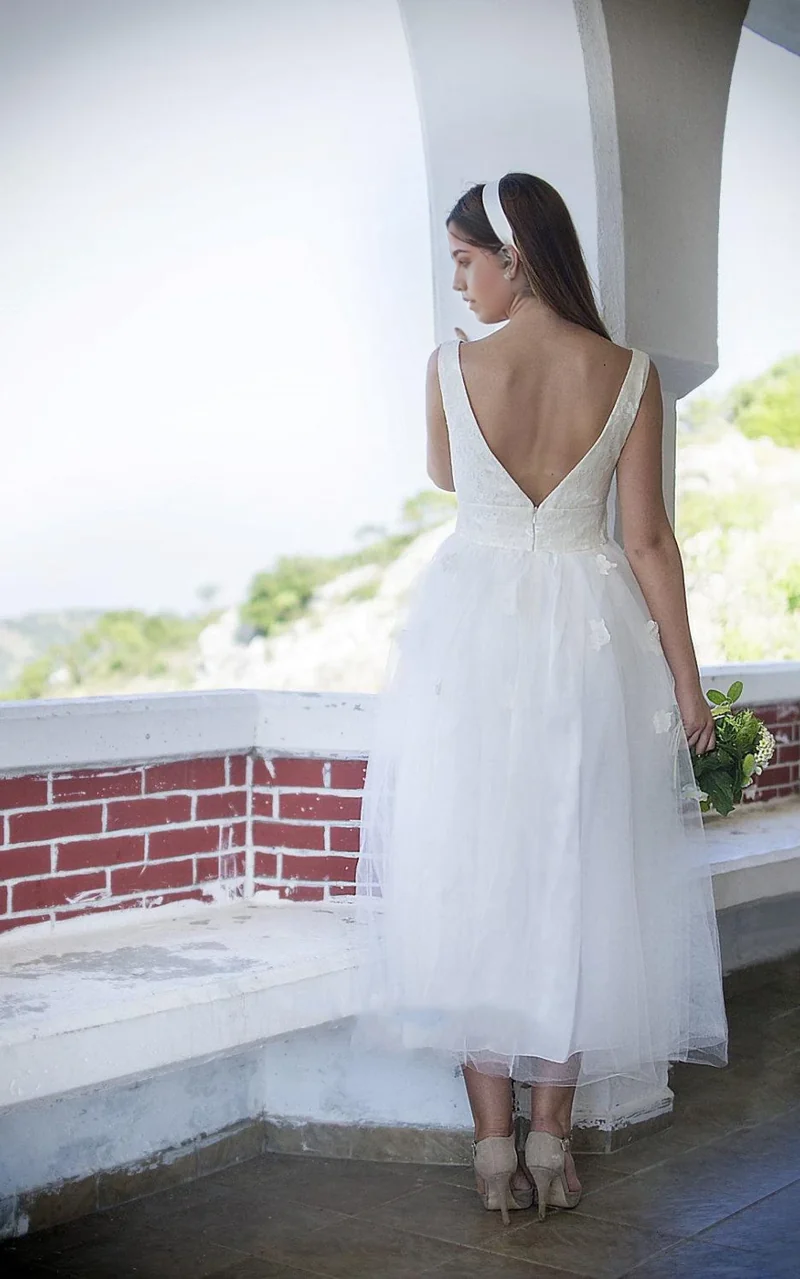Wholesa A-line Deep V Back 1950S Vintage Sleeveless Short Tulle Wedding Dress