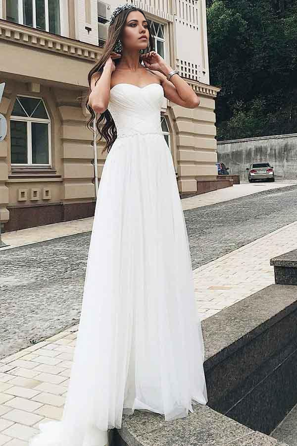 Wholesa A-Line Sweetheart Sweep Train Tulle Wedding Dress with Appliques