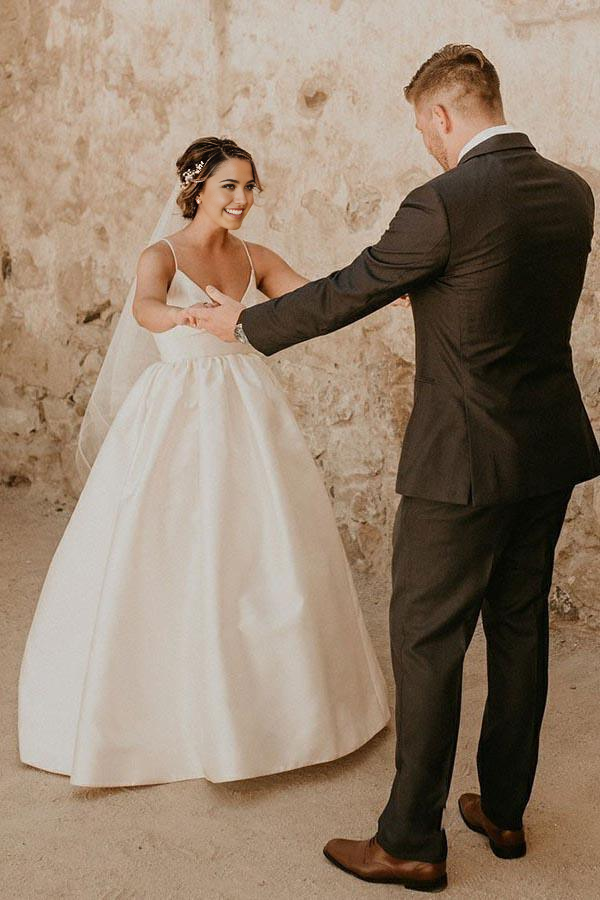 Wholesa A-Line Floor Length Sleeveless Straps Ivory Wedding Dress