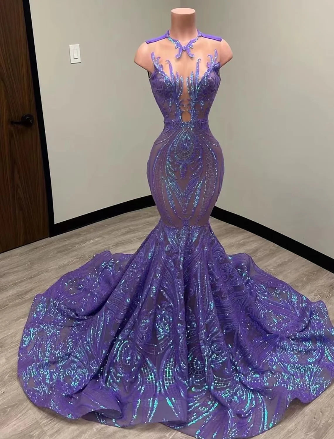 Wholesa Mermaid / Trumpet Evening Gown Elegant Dress Formal Court Train Sleeveless Illusion Neck Sequined with Sequin