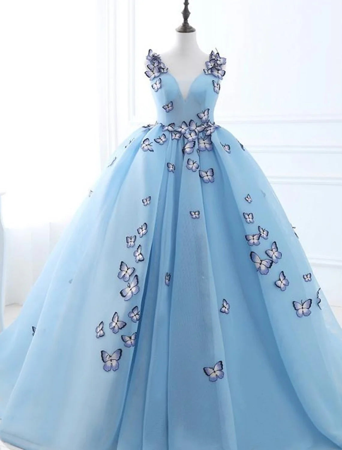 Wholesa Ball Gown Prom Dresses Luxurious Dress Engagement Court Train Sleeveless V Neck Tulle with Pleats Appliques