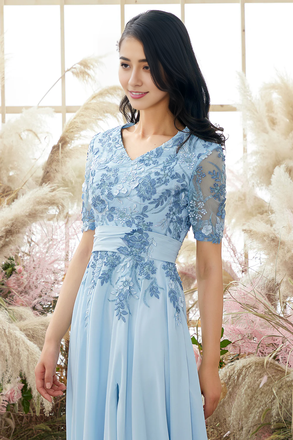 Wholesa A-line V Neck Mother of Bride Dress with Appliques
