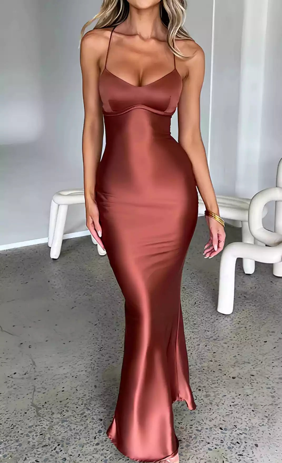Wholesa Elegant Spaghetti Straps Satin Backless Sexy formal dresses Bridesmaid Dresses evening gown Prom Dress