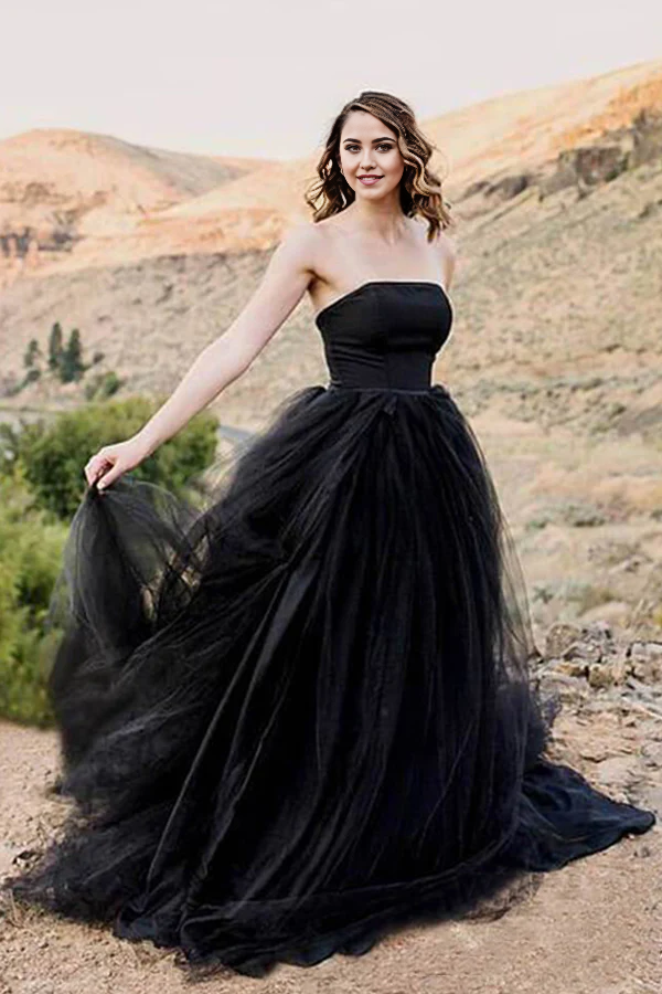 Wholesa A-Line Gothic Black Sleeveless Wedding Dresses With Train