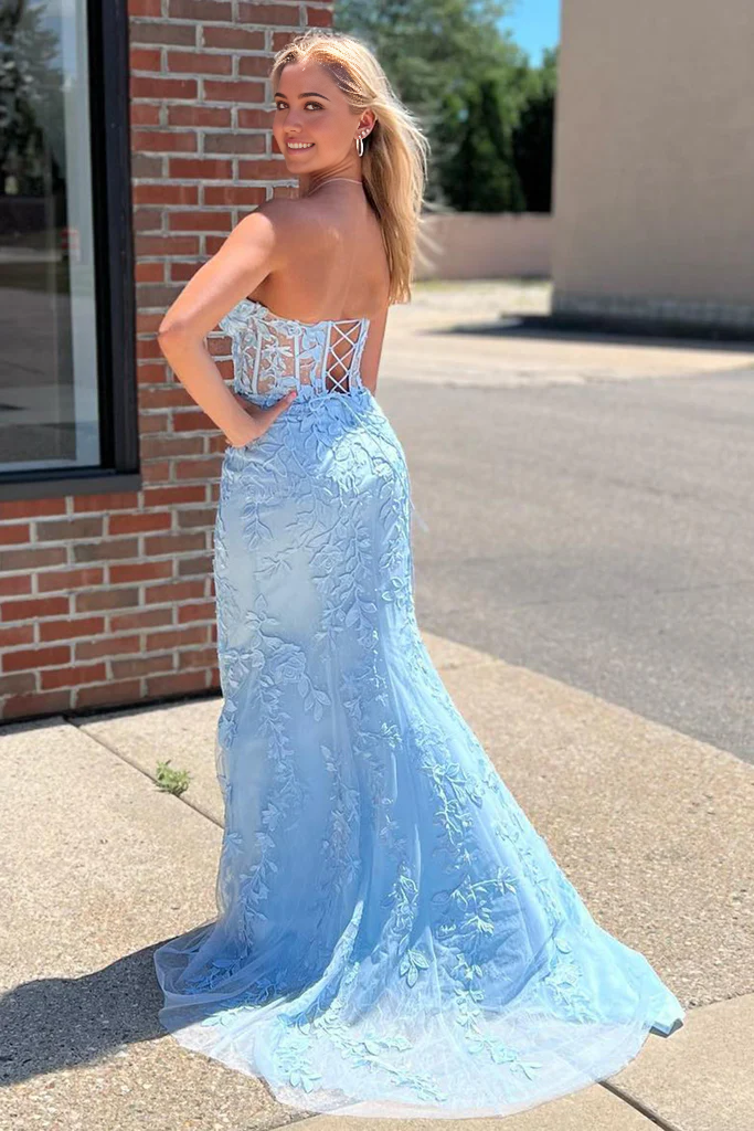 Wholesa Mermaid Strapless Lace Prom Dress With Appliques