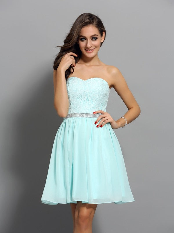 Wholesa  A-Line/Princess Sweetheart Beading Sleeveless Short Chiffon Cocktail Dresses
