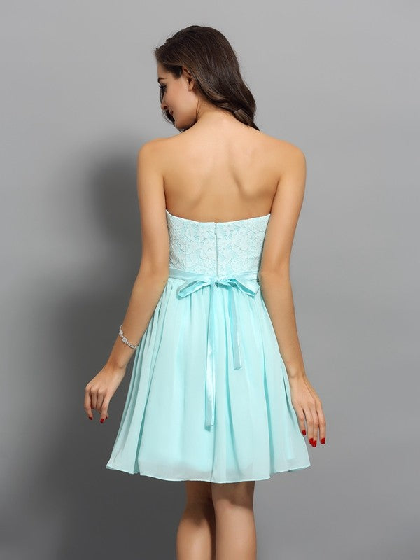 Wholesa  A-Line/Princess Sweetheart Beading Sleeveless Short Chiffon Cocktail Dresses