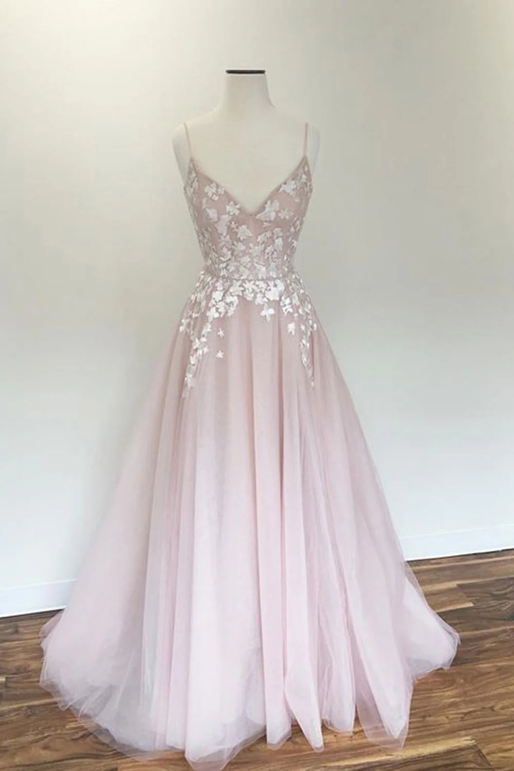 Wholesa V neck Tulle Applique long prom dress