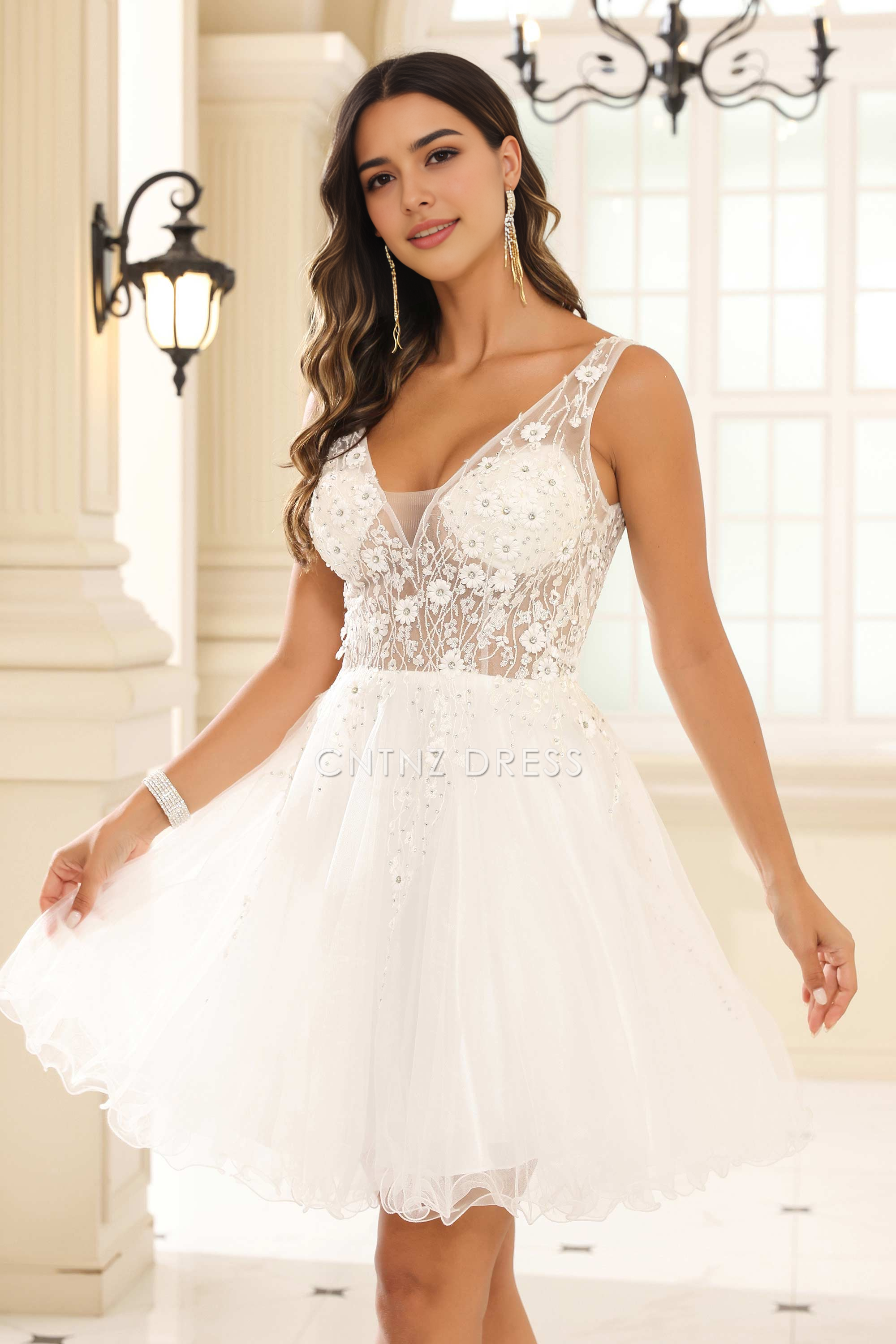 CNTNZ DRESS Exquisite A-line V-neck Sleeveless Applique Tulle Romantic Mini Dress Hot Sale Homecoming Dress