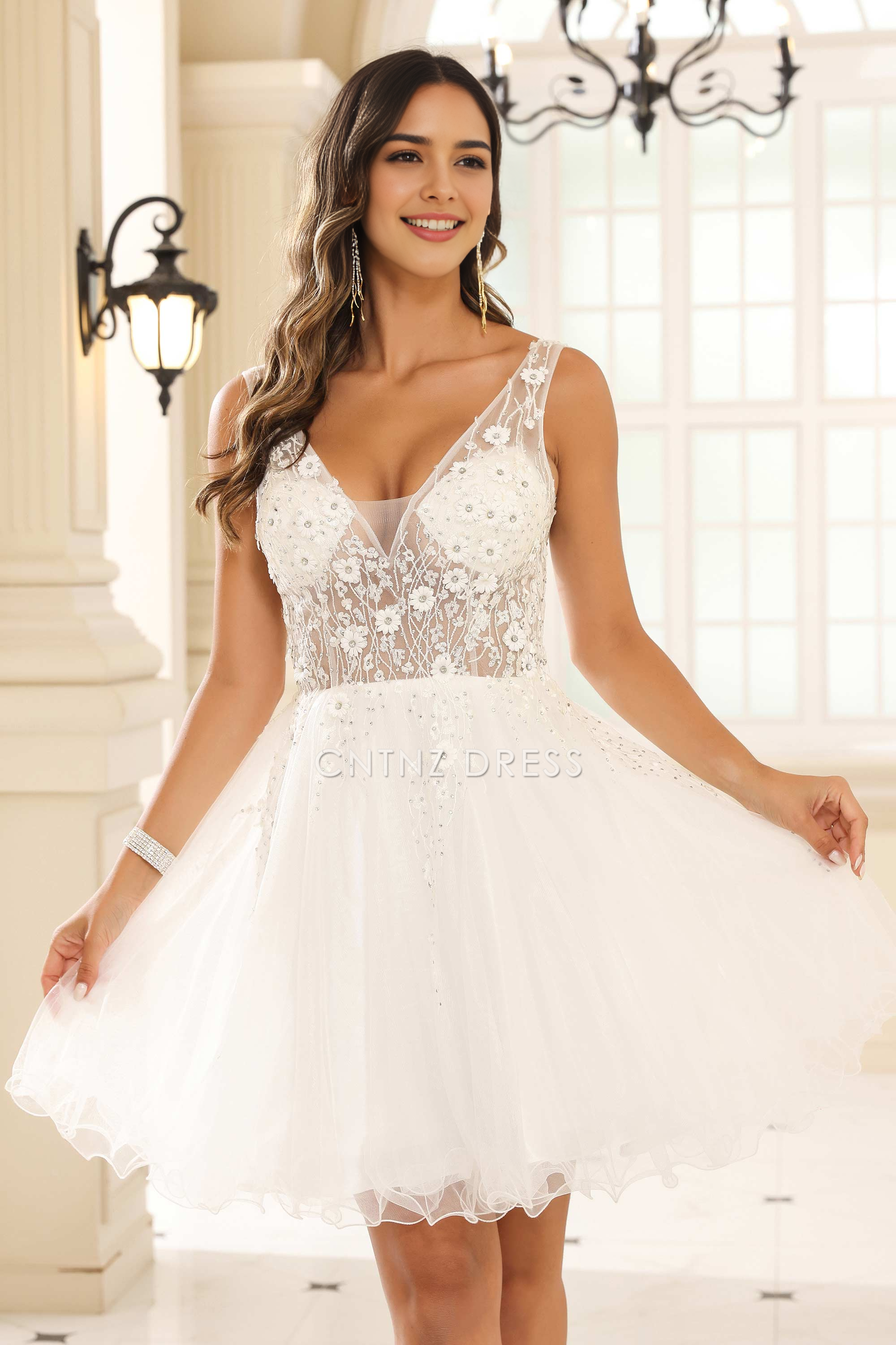 CNTNZ DRESS Exquisite A-line V-neck Sleeveless Applique Tulle Romantic Mini Dress Hot Sale Homecoming Dress