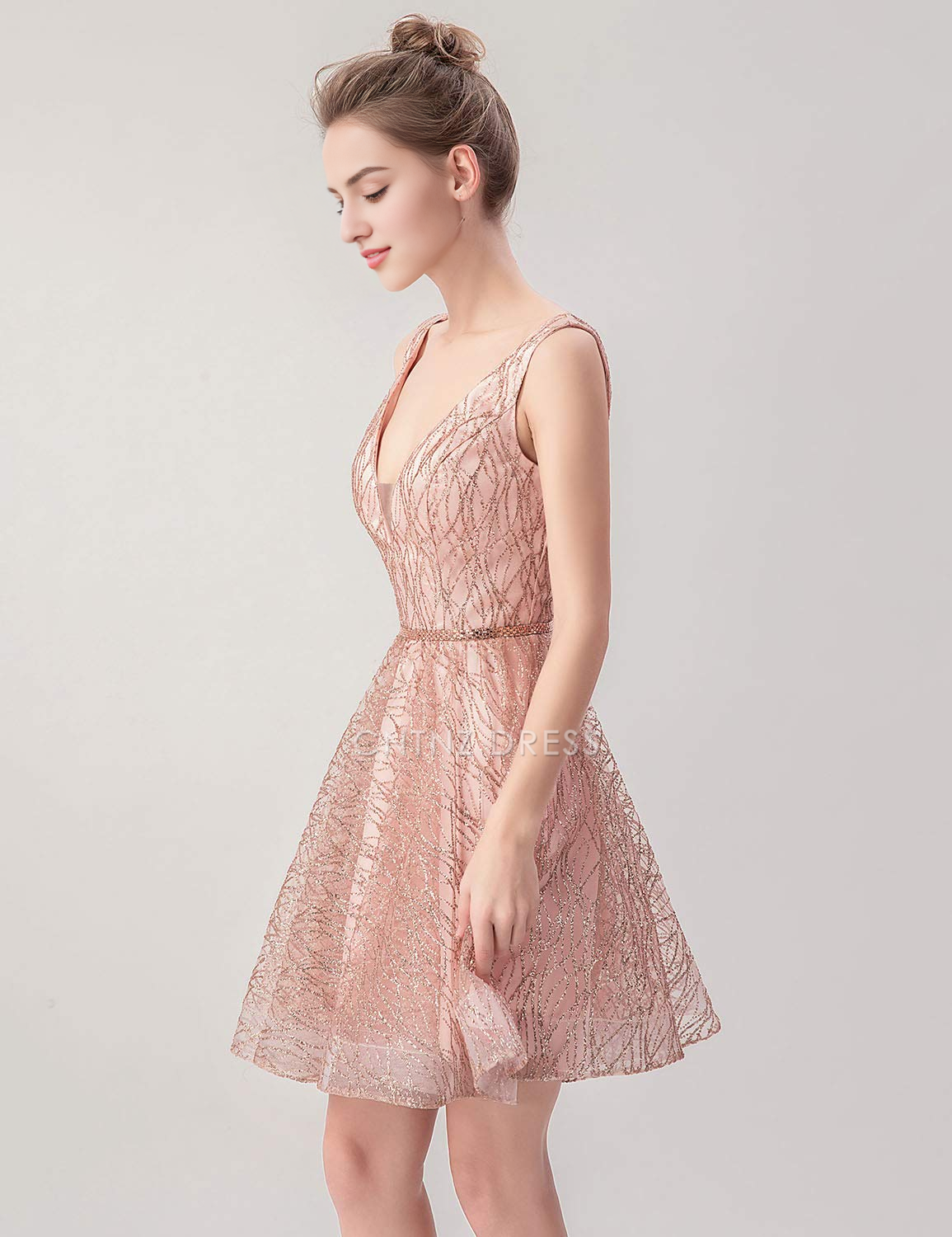 CNTNZ DRESS Hot Sale Short Prom Dress Charming A Line V Neck Sleeveless Unique Shiny Homecoming Dress