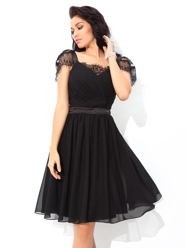 Wholesa  A-Line/Princess Straps Pleats Sleeveless Short Chiffon Cocktail Dresses