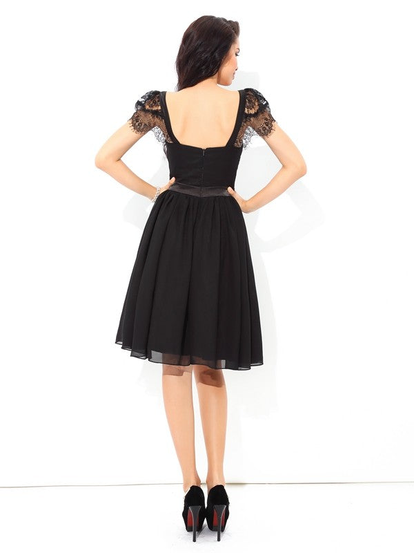 Wholesa  A-Line/Princess Straps Pleats Sleeveless Short Chiffon Cocktail Dresses