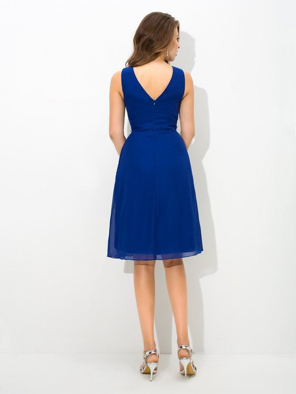 Wholesa  A-Line/Princess High Neck Beading Sleeveless Short Chiffon Cocktail Dresses