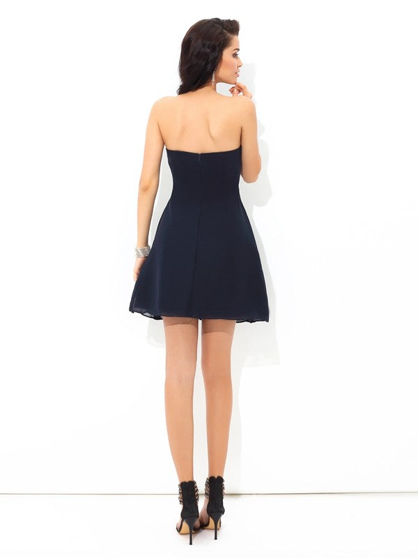 Wholesa  A-Line/Princess Strapless Beading Sleeveless Short Chiffon Cocktail Dresses