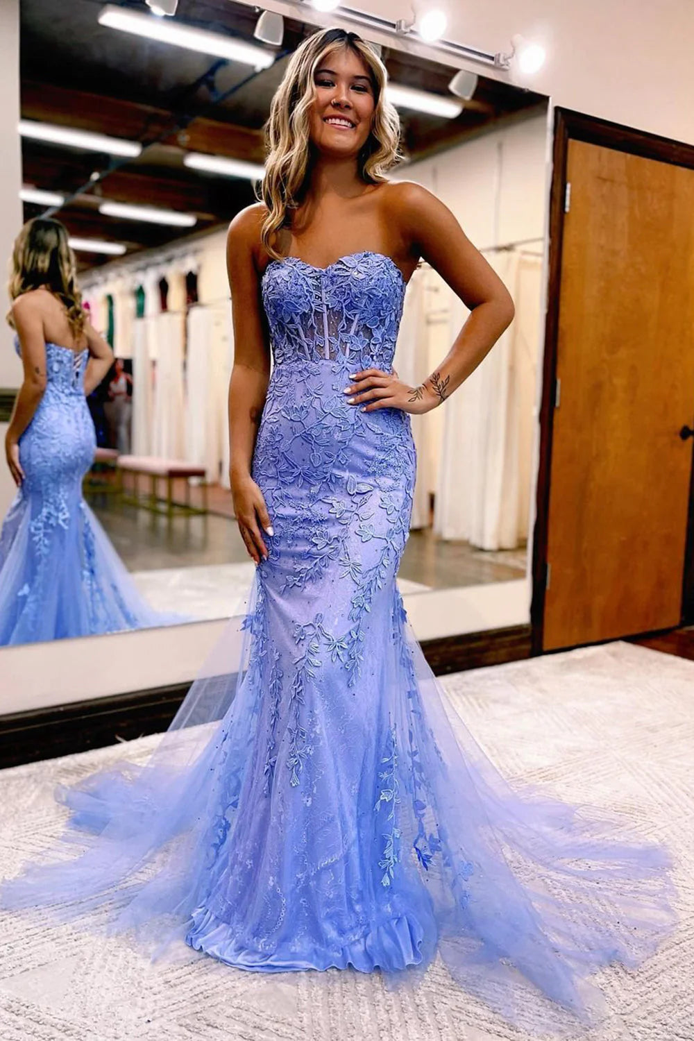 Wholesa Mermaid Sweetheart Lace-Up Appliques Long Prom Dress