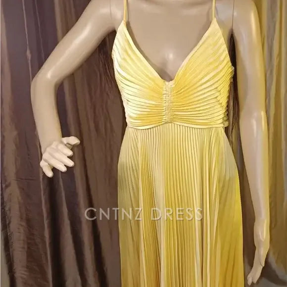 Wholesa A-line V-Neck Pleated Yellow formal dresses Bridesmaid Dresses evening gown Prom Dress