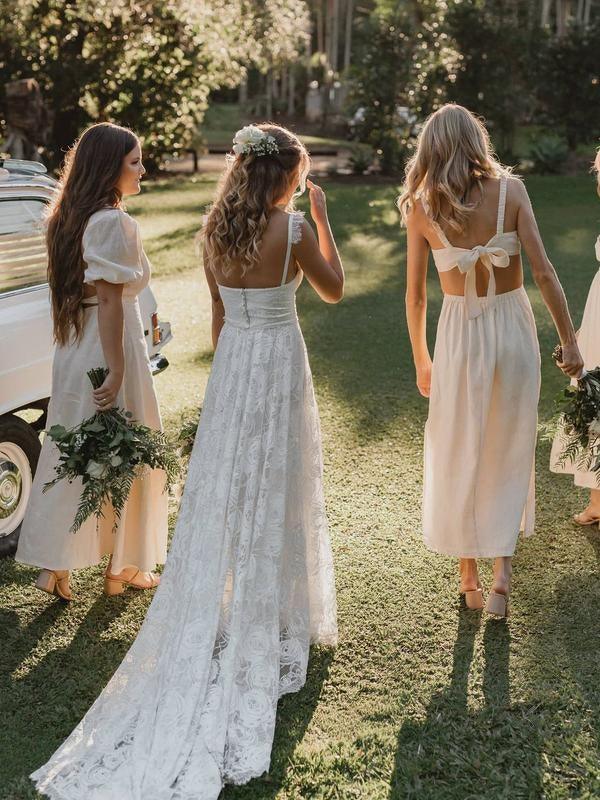 Wholesa A-Line V-Neck Lace Backless Spaghetti Straps Lace Beach Wedding Dress