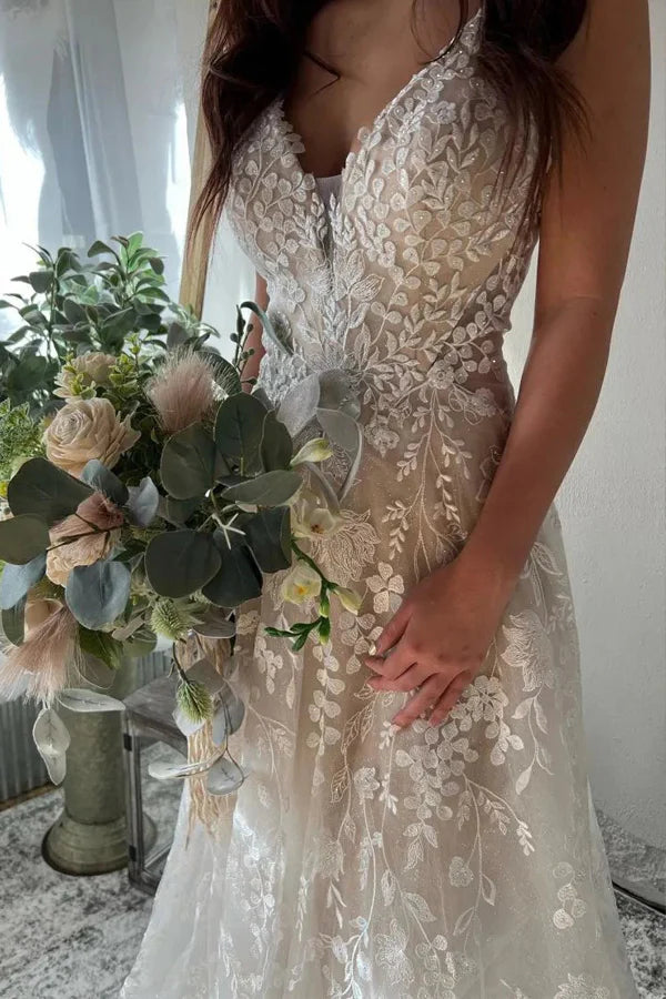 Wholesa A-Line Elegant Spaghetti Straps Key Hole Back Wedding Dress