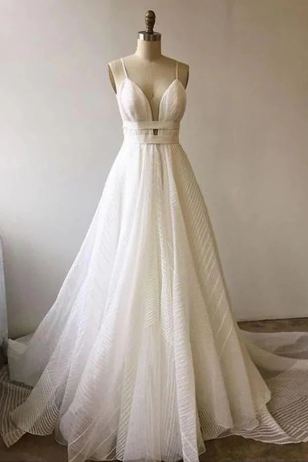 Wholesa A-line V-neck Lace Backless Prom Dresses With Court Train