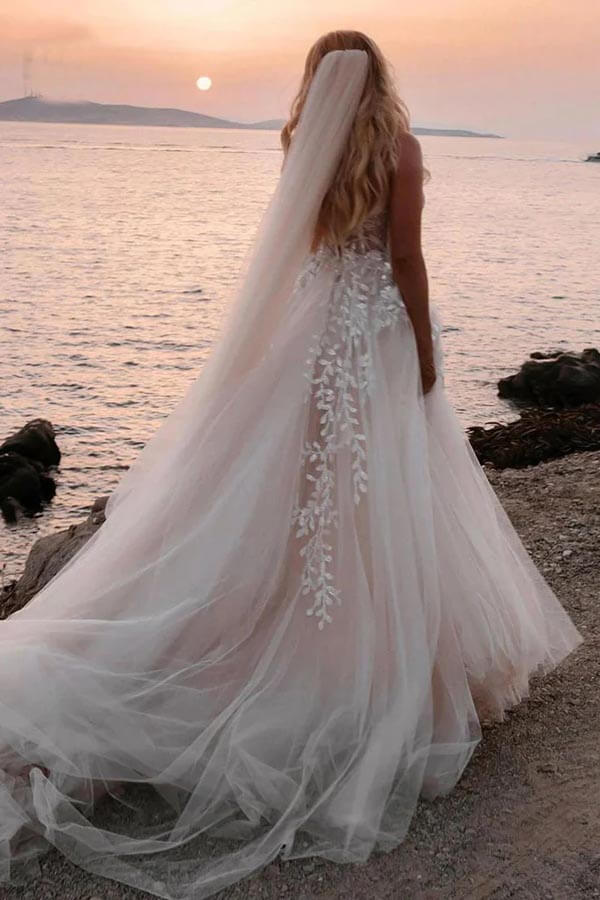 Wholesa Boho A-line Sweetheart Lace Appliques Long Wedding Dress