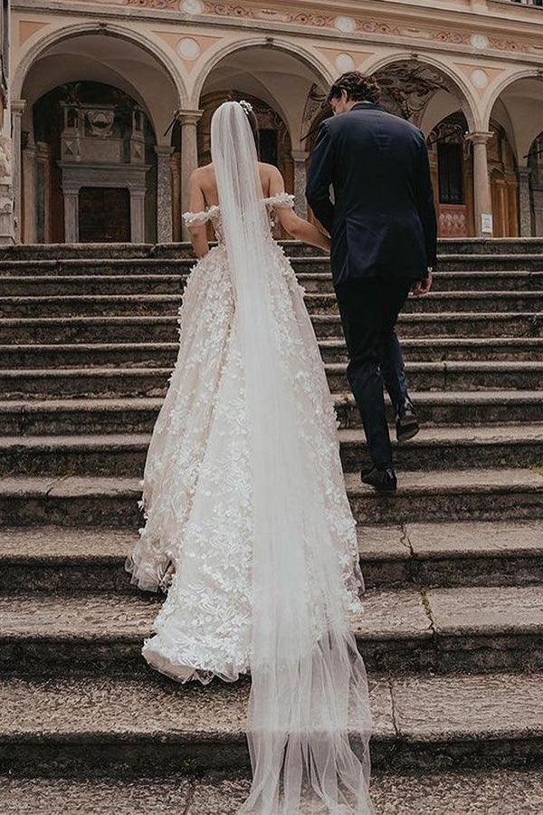 Wholesa A-line Off the Shoulder Lace Tulle Ball Gown Wedding Dresses with Appliques