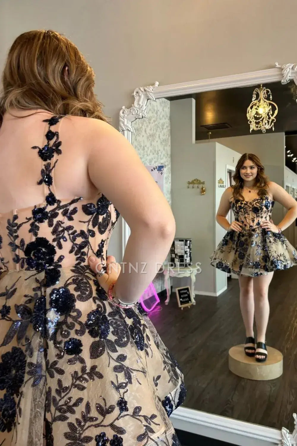 CNTNZ DRESS A-Line Spaghetti Strap Sweetheart Neckline Black Sequin Appliques Exquisite Cocktail Dress Short Homecoming Dress