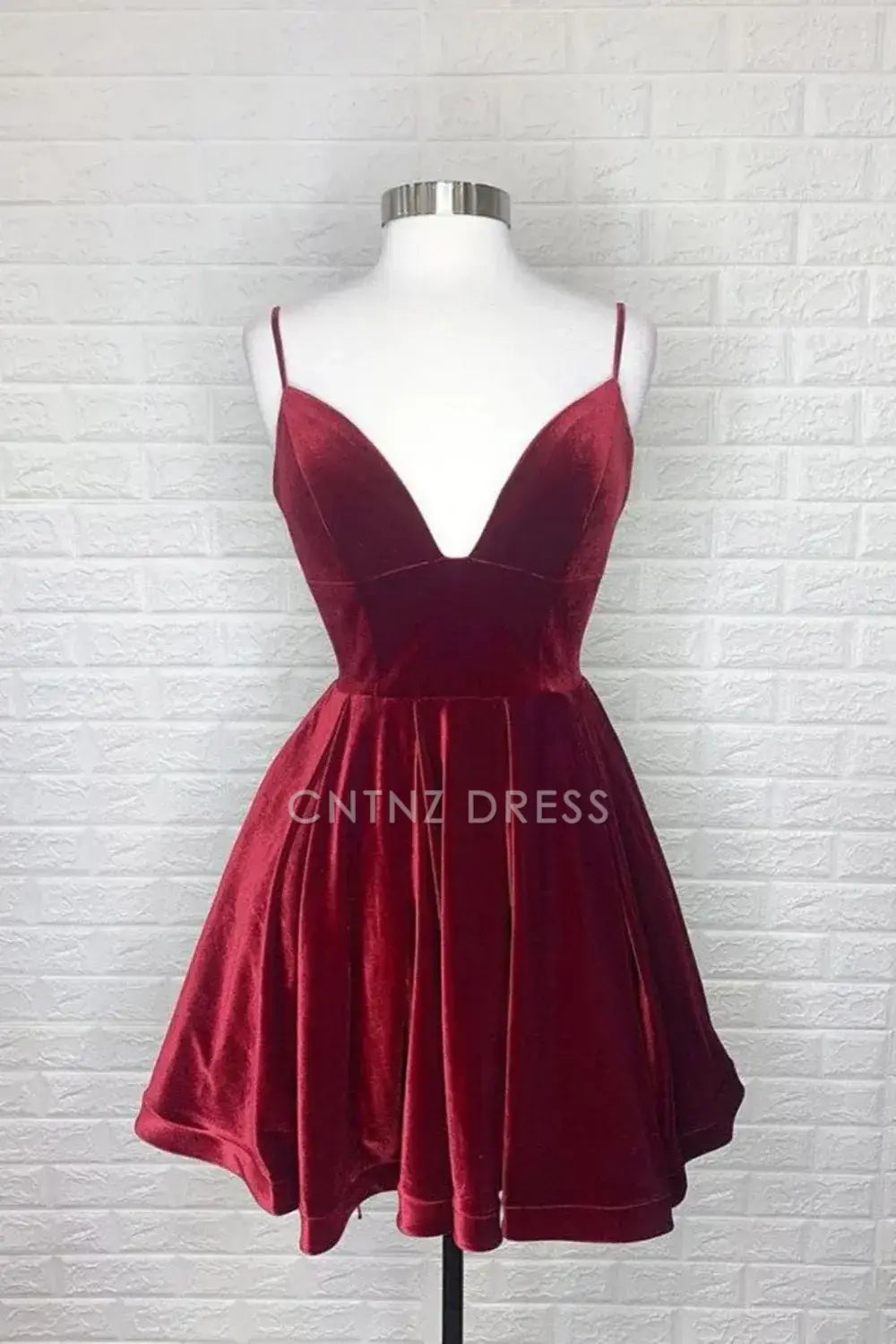 CNTNZ DRESS Elegant Velvet A-line Spaghetti Straps V Neck Backless Simple Cocktail Dress Short Homecoming Dress