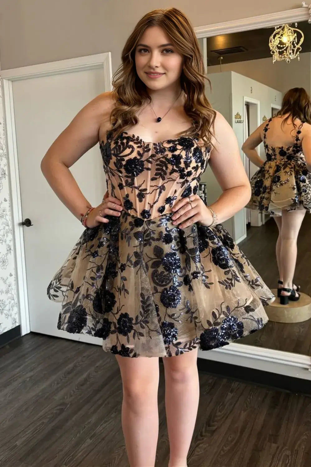 CNTNZ DRESS A-Line Spaghetti Strap Sweetheart Neckline Black Sequin Appliques Exquisite Cocktail Dress Short Homecoming Dress