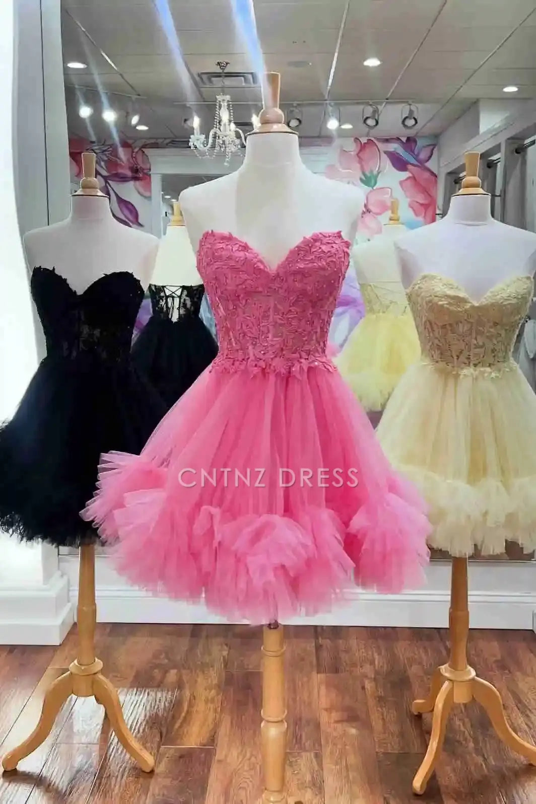 CNTNZ DRESS Hot Sale Homecoming Dress Cute A-Line Off Shoulder Sweetheart Sheer Corset Ruffle with Appliques Lace-Up Backless Fantastic Short Dress