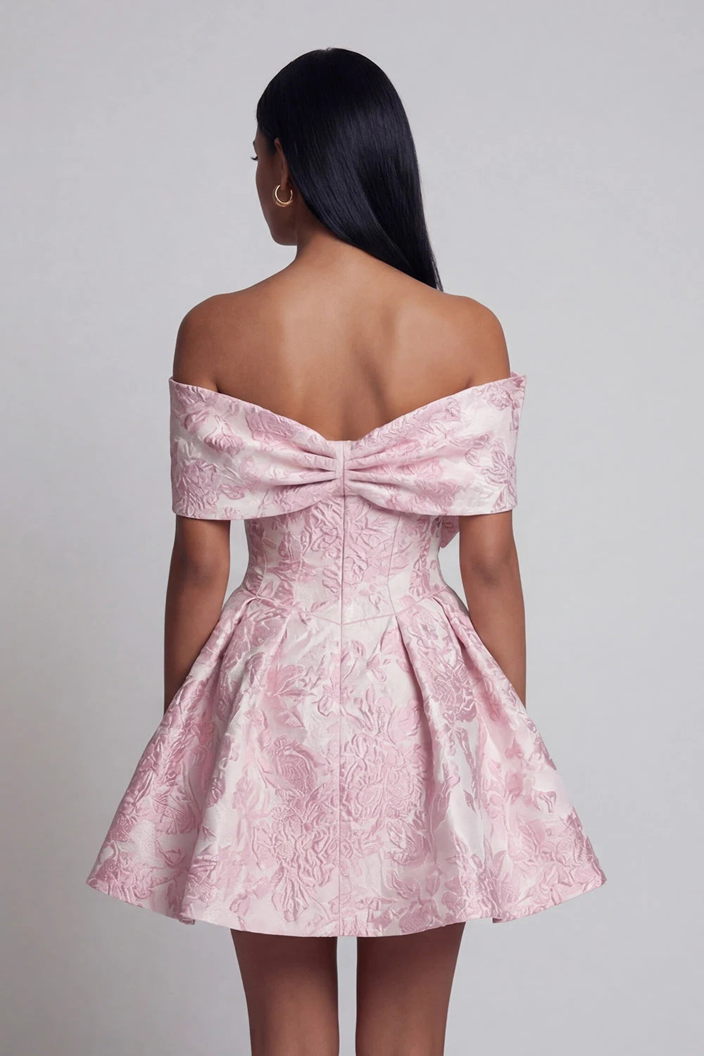 Charming A-Line Off-Shoulder Bow Pink Mini Homecoming Party Dress
