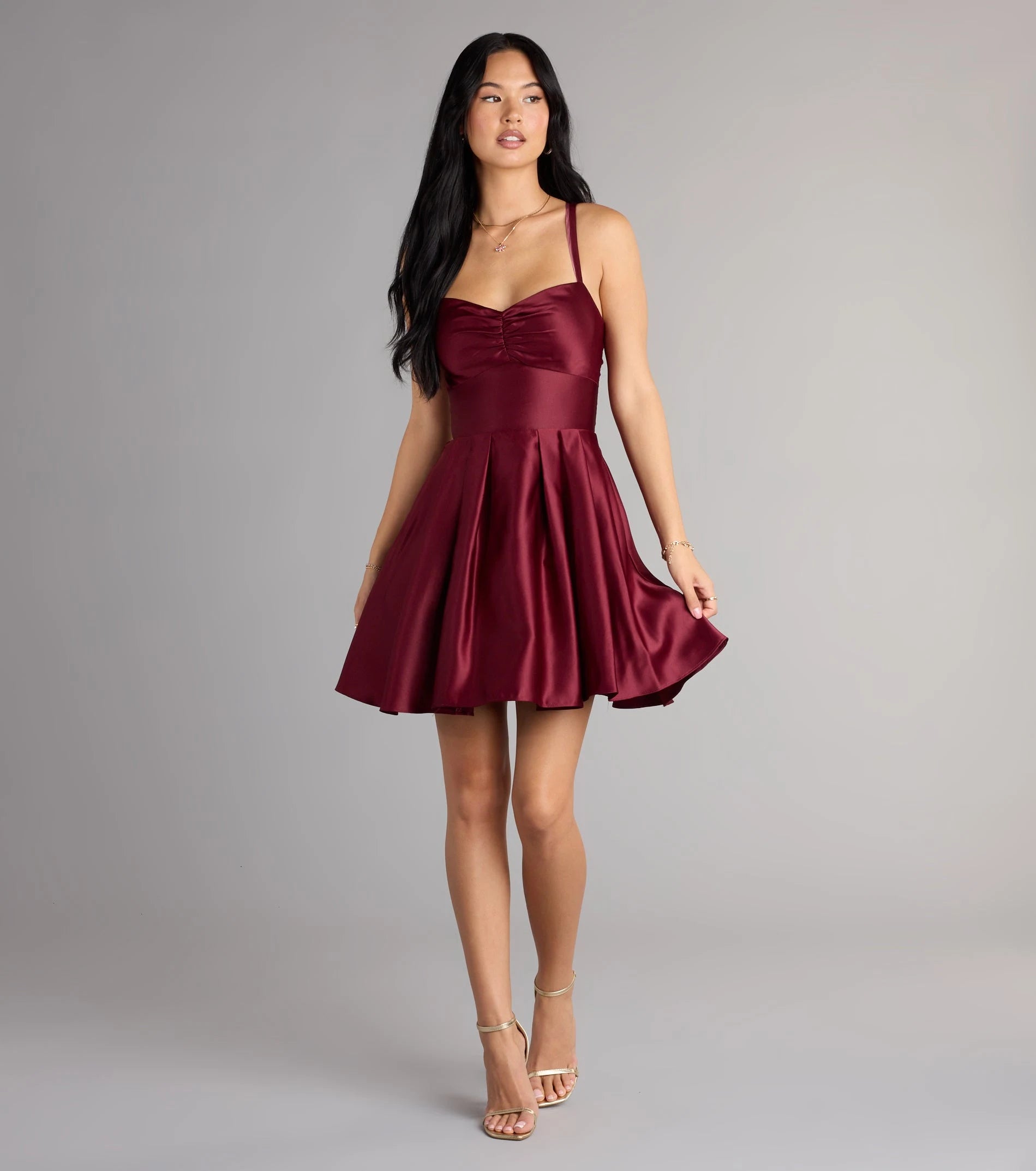 Charming A-Line Sweetheart Sleeveless Ruched Pockets Burgundy Short Homecoming Dresses for Women