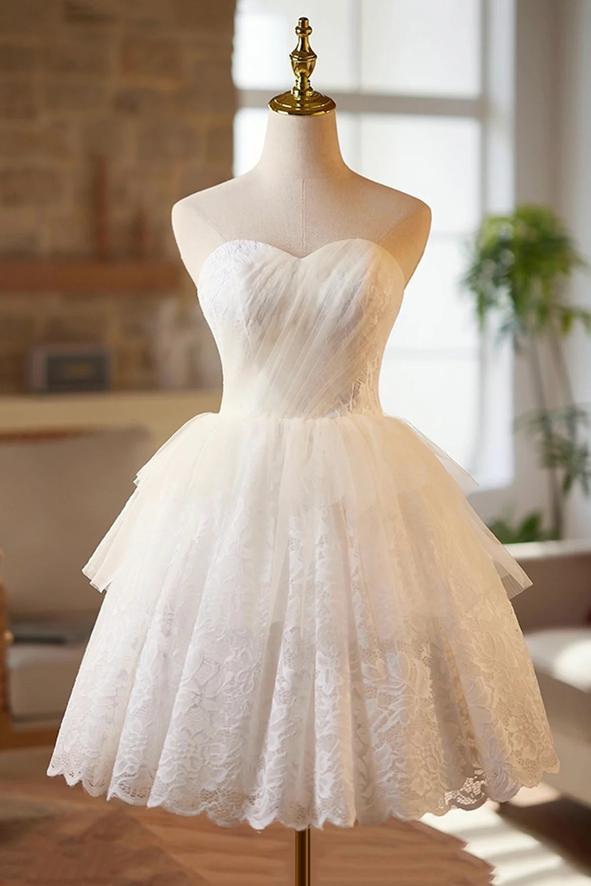 Charming A-line Sweetheart Strapless Sleeveless Lace-up Back Short Mini Ivory Homecoming Dress