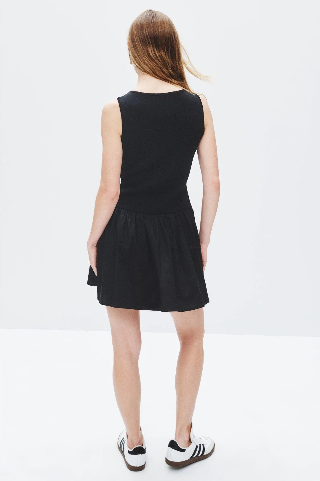 Chic A-Line Boat Neck Sleeveless Modern Playful Black Mini Homecoming Dress Women's