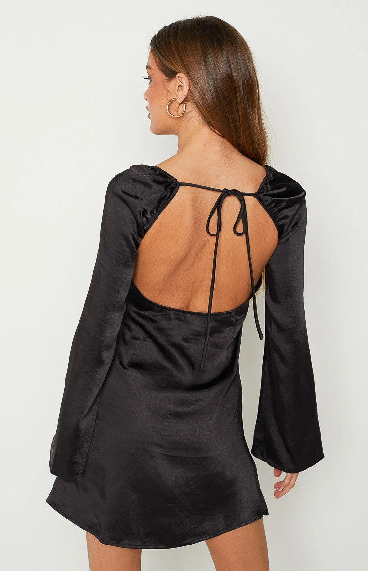 Chic A-Line Cowl Neck Long Sleeve Open Back Black Mini Homecoming Dress