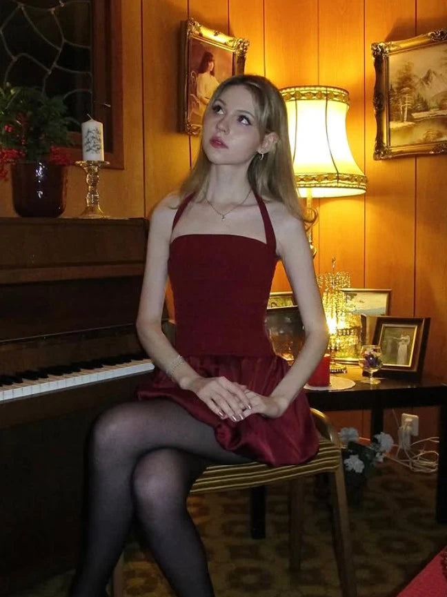 Chic A-Line Halter Sleeveless Ruched Bubble Burgundy Mini Homecoming Dresses