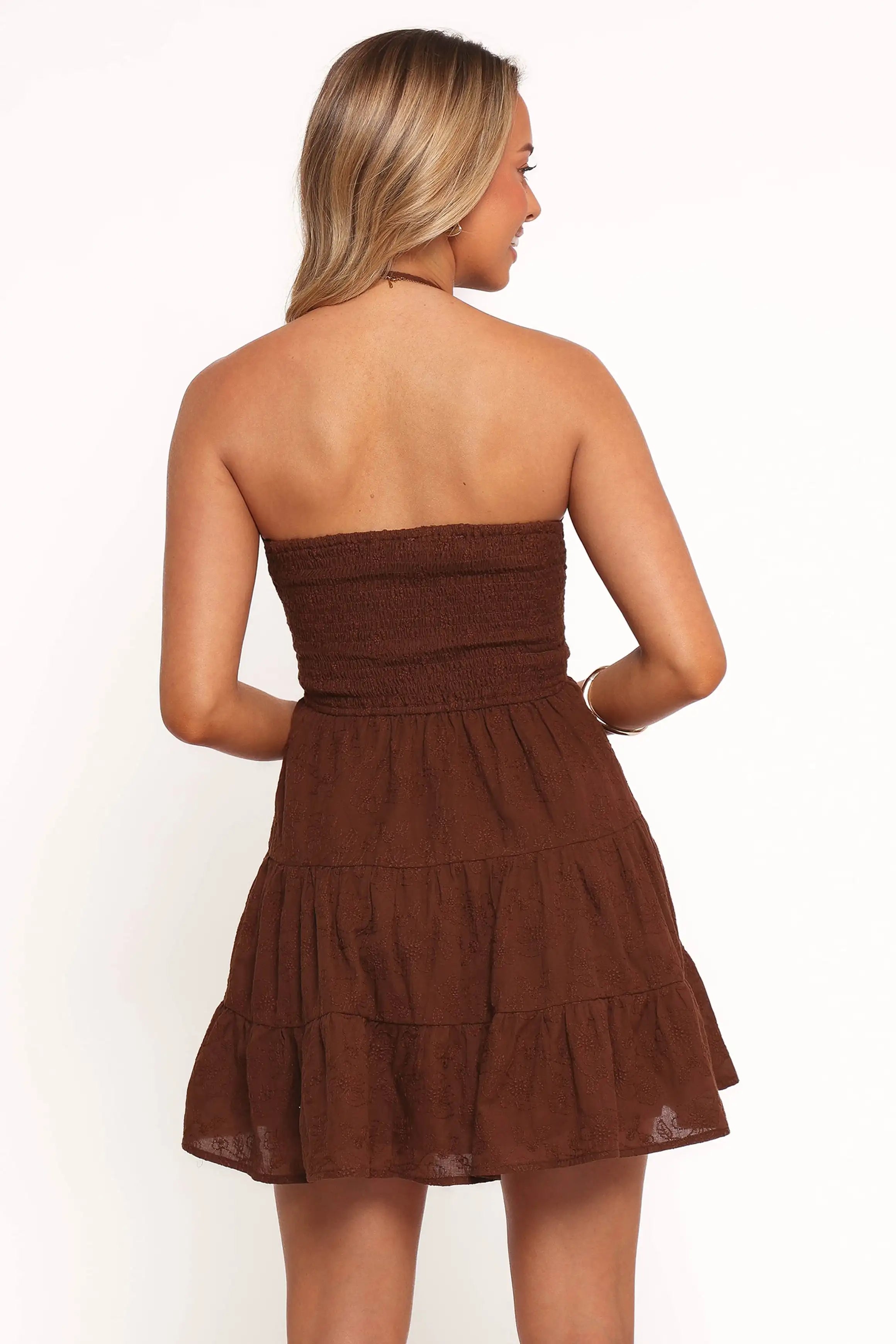 Chic A-Line Halter V-Neck Sleeveless Tiered Chocolate Mini Homecoming Dress