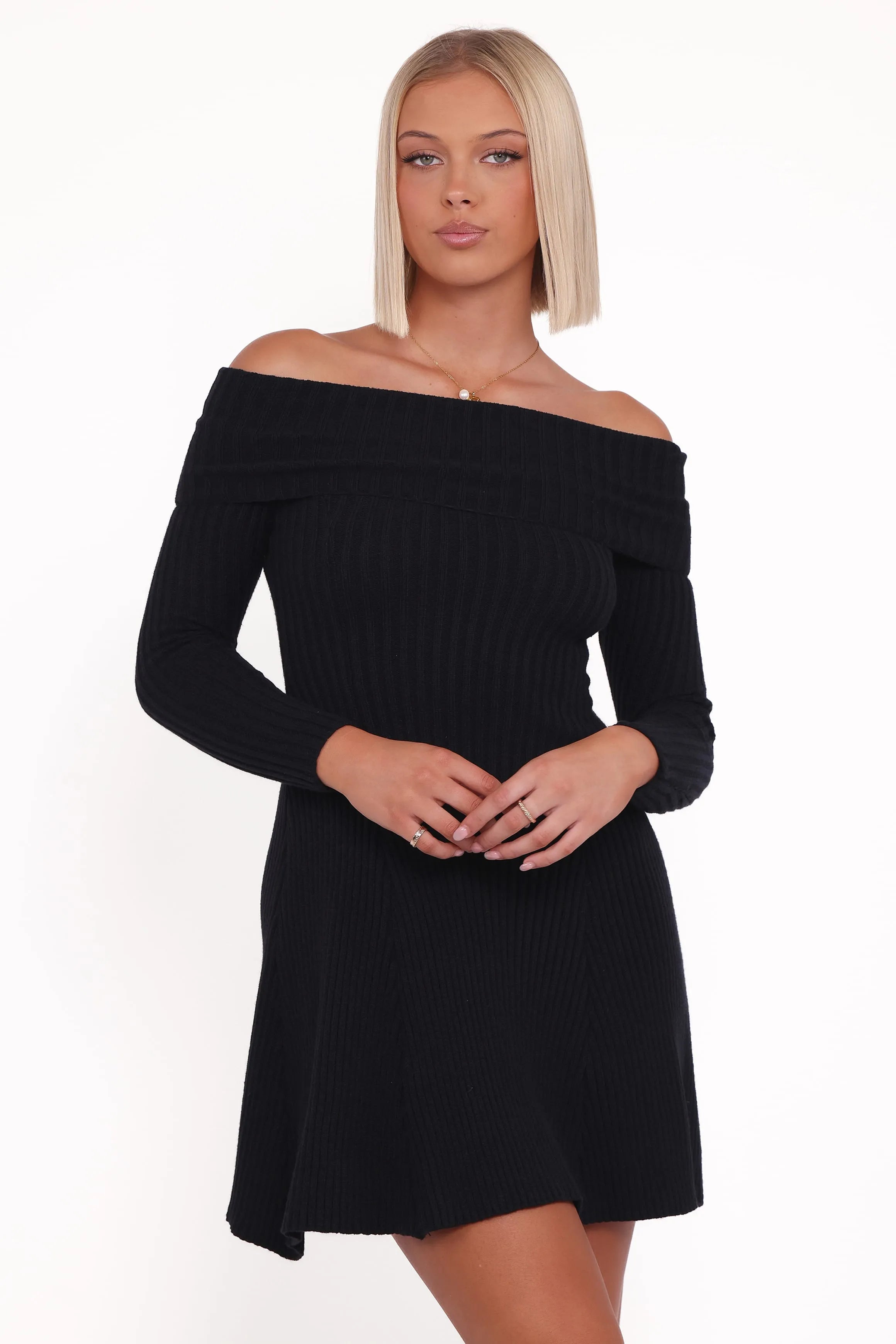 Chic A-Line Off-Shoulder Long Sleeve Ribbed Black Mini Homecoming Dress