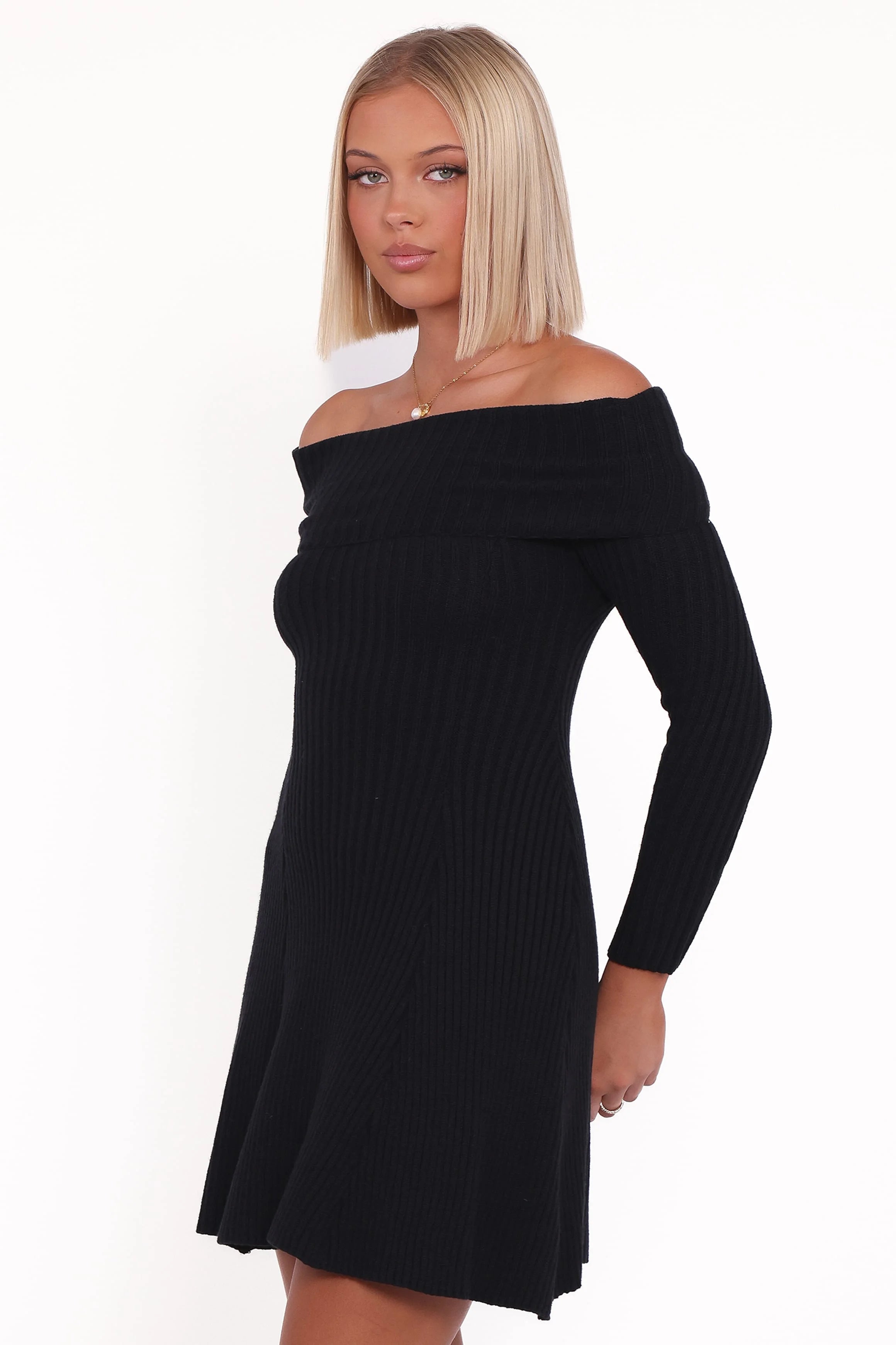 Chic A-Line Off-Shoulder Long Sleeve Ribbed Black Mini Homecoming Dress