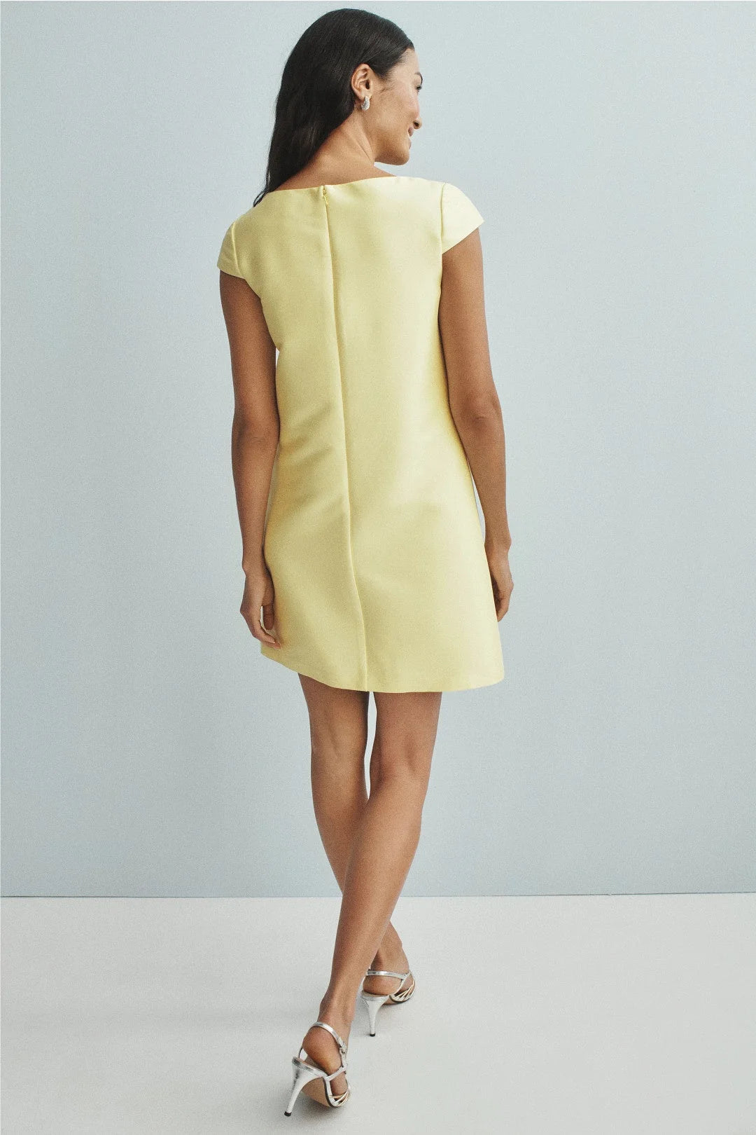Chic A-Line Square Neck Cap Sleeve Pearl Yellow Mini Homecoming Dress