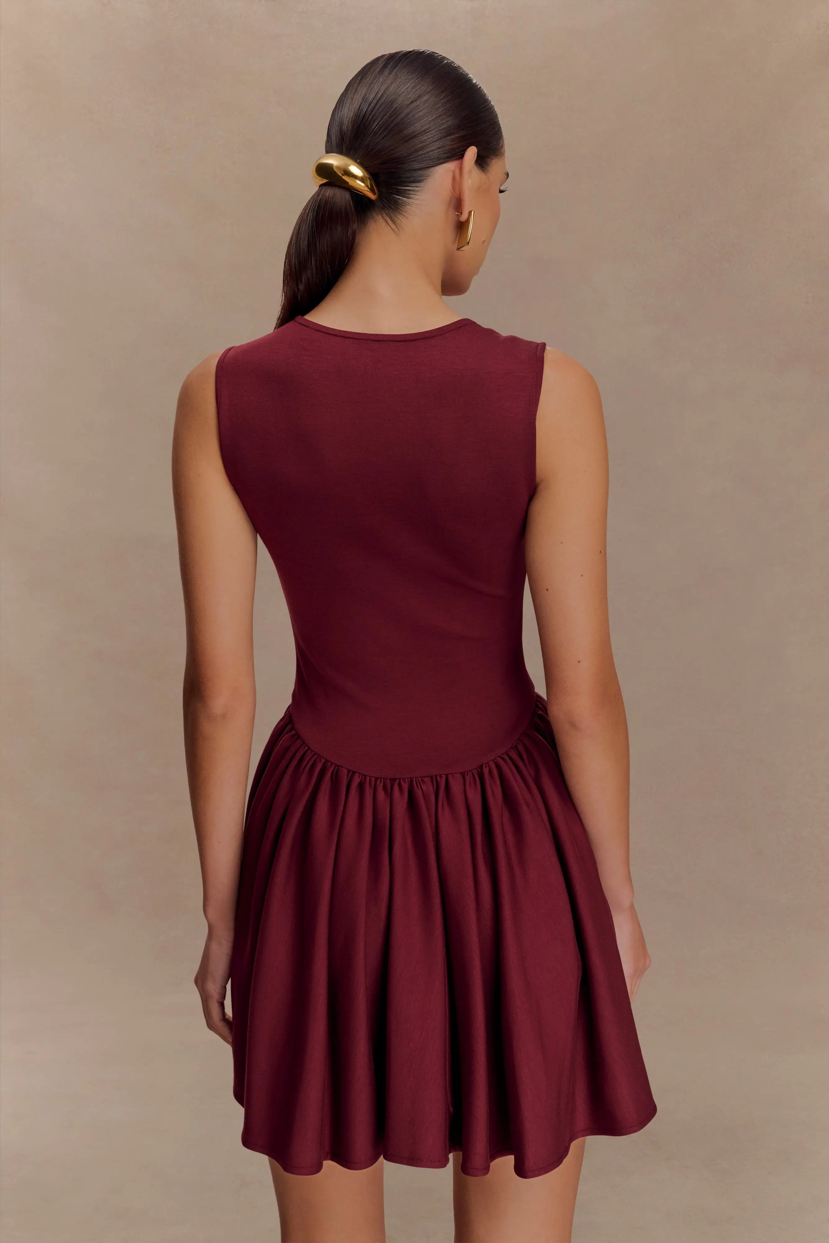 Chic A-Line Square Neck Sleeveless Pleated Burgundy Mini Homecoming Dress