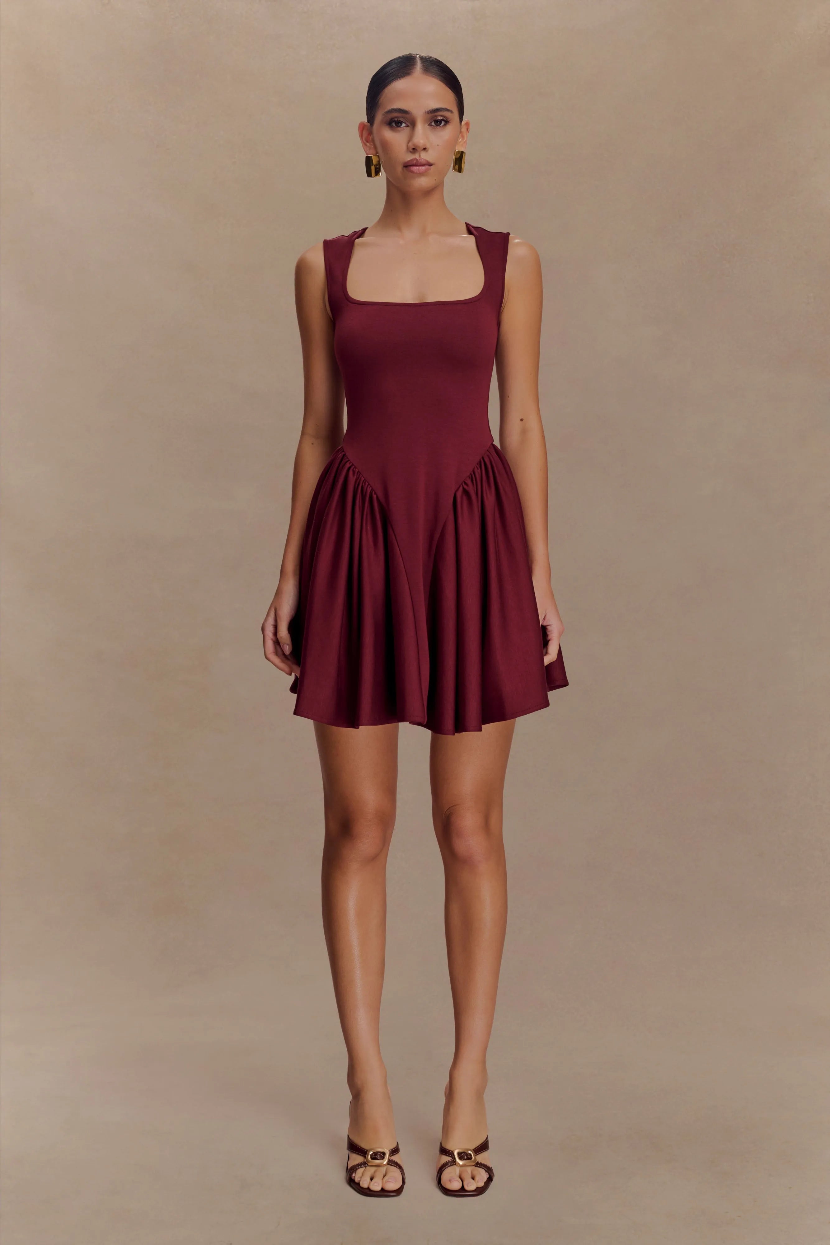 Chic A-Line Square Neck Sleeveless Pleated Burgundy Mini Homecoming Dress
