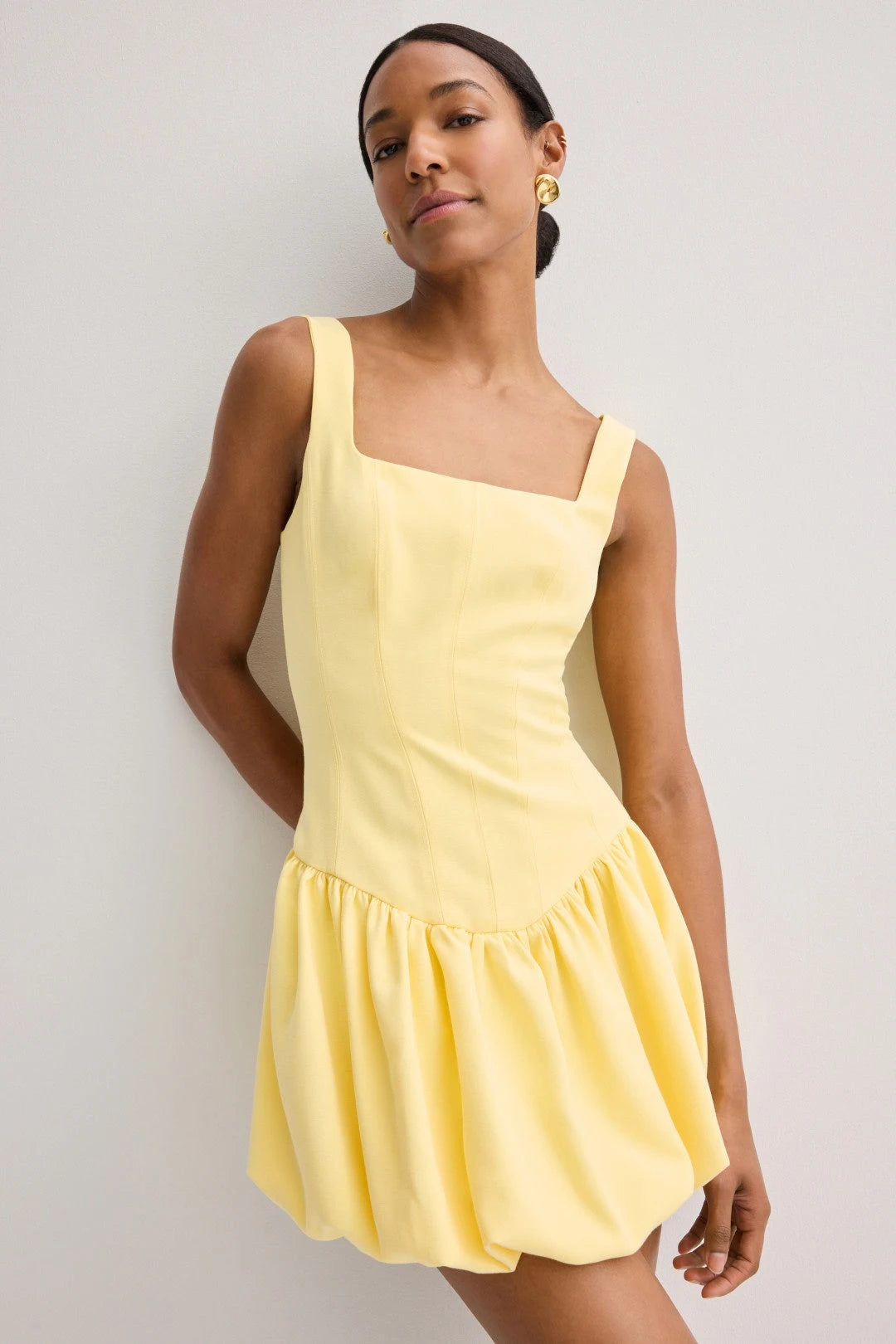 Chic A-Line Square Neck Sleeveless Structured Bubble Yellow Mini Homecoming Women's Dress