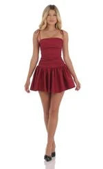 Chic A-Line Straight Neck Tie-Shoulder Ruched Flared Burgundy Mini Homecoming Dress