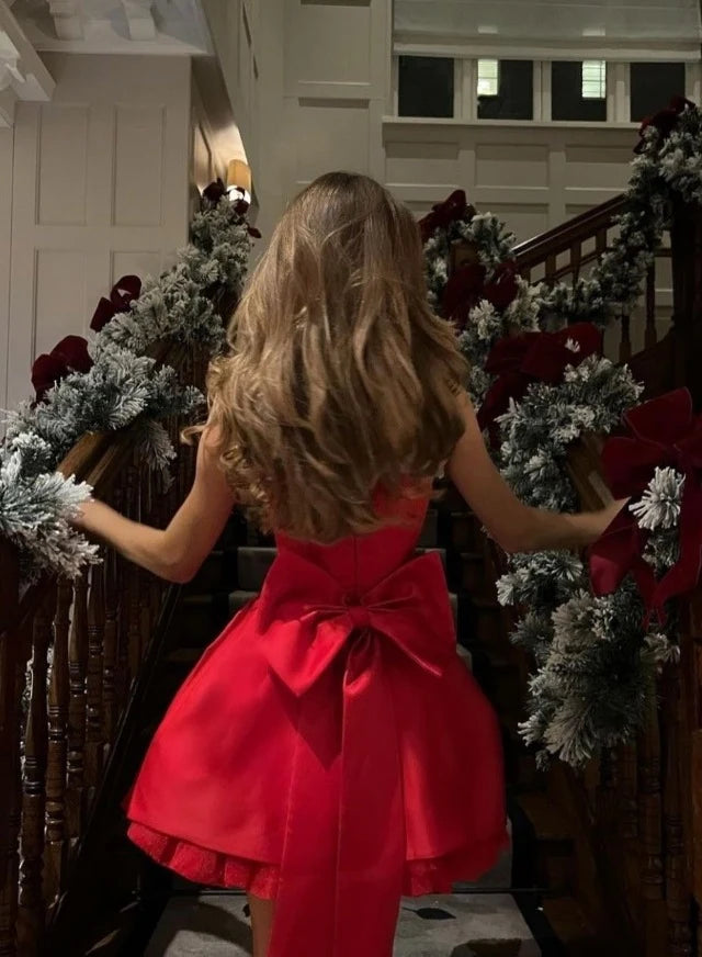 Chic A-Line Strapless Pleated Bow Red Mini Homecoming Dress for Women